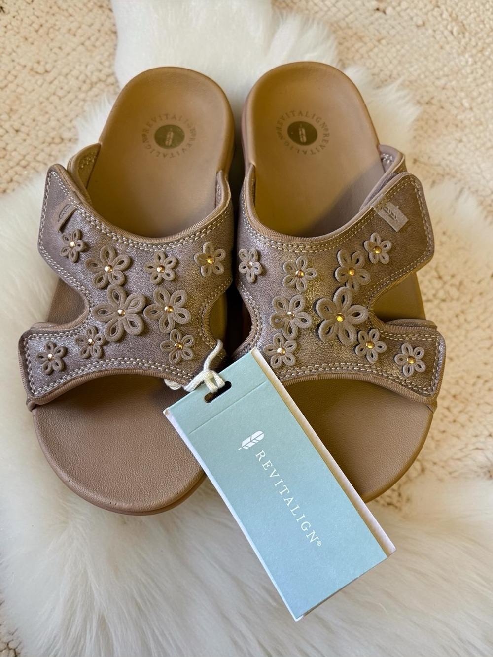 NWT Revitalign Kholo Hamptons Orthotic Slide Sandals Taupe Gold
